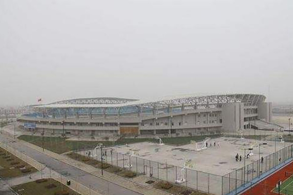 上海钢结构体育馆